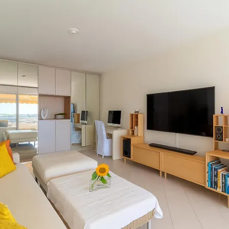 High-end With Pool And Panoramic Views * بوزولي