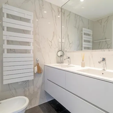 Hébergement de vacances High-end With Pool And Panoramic Views Beausoleil